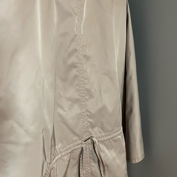 Calvin Klein raincoat - Picture 3 of 4